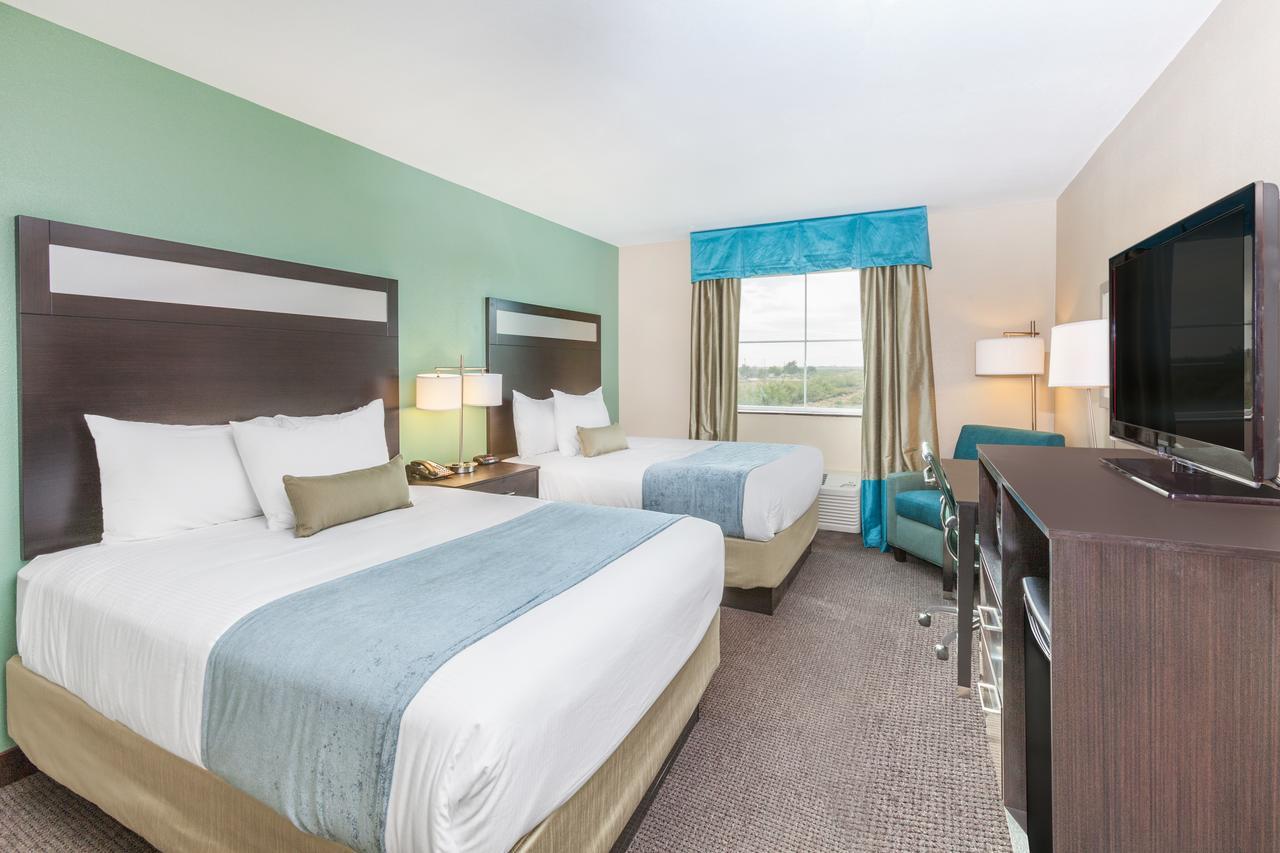 Baymont By Wyndham Midland Center Hotel Exterior photo